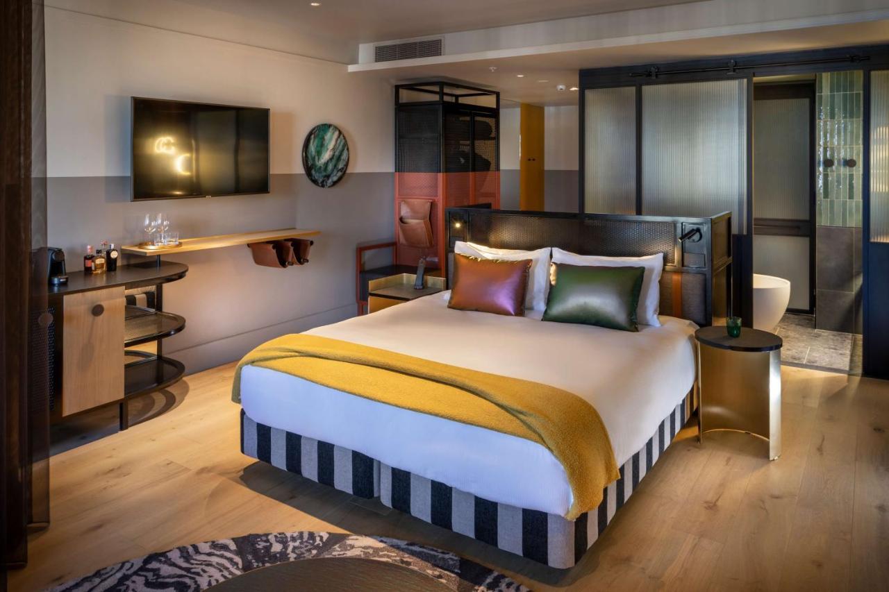 Hotel Qt Auckland Esterno foto A room at the hotel