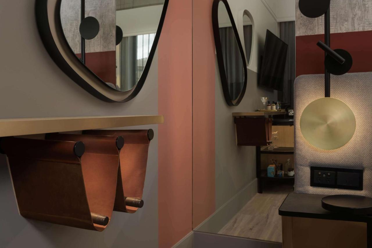 Hotel Qt Auckland Esterno foto A 3D rendering of a bathroom