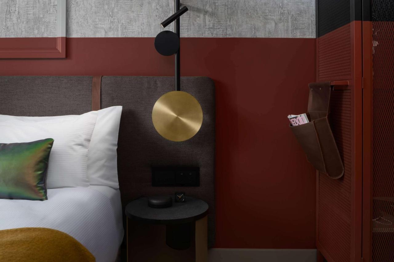 Hotel Qt Auckland Esterno foto A room at the hotel