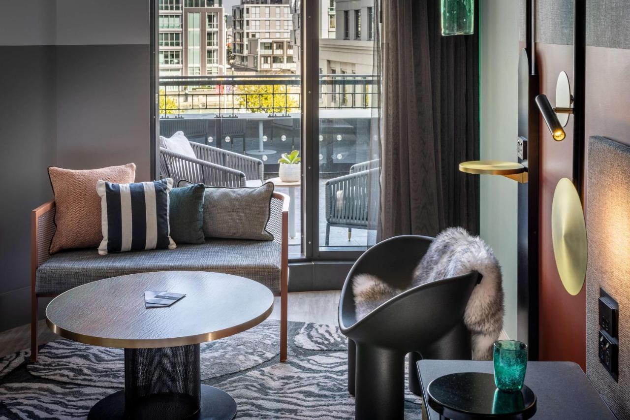 Hotel Qt Auckland Esterno foto The Living Room at The Standard London